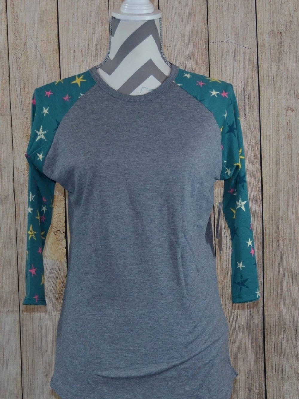 LuLaRoe Randy Gray Tee with Teal Star Raglan Sleeves